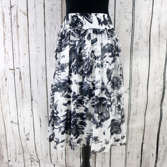 Josephine Chaus Dresses & Skirts - Painted Floral B&W Double layer full skirt 6
